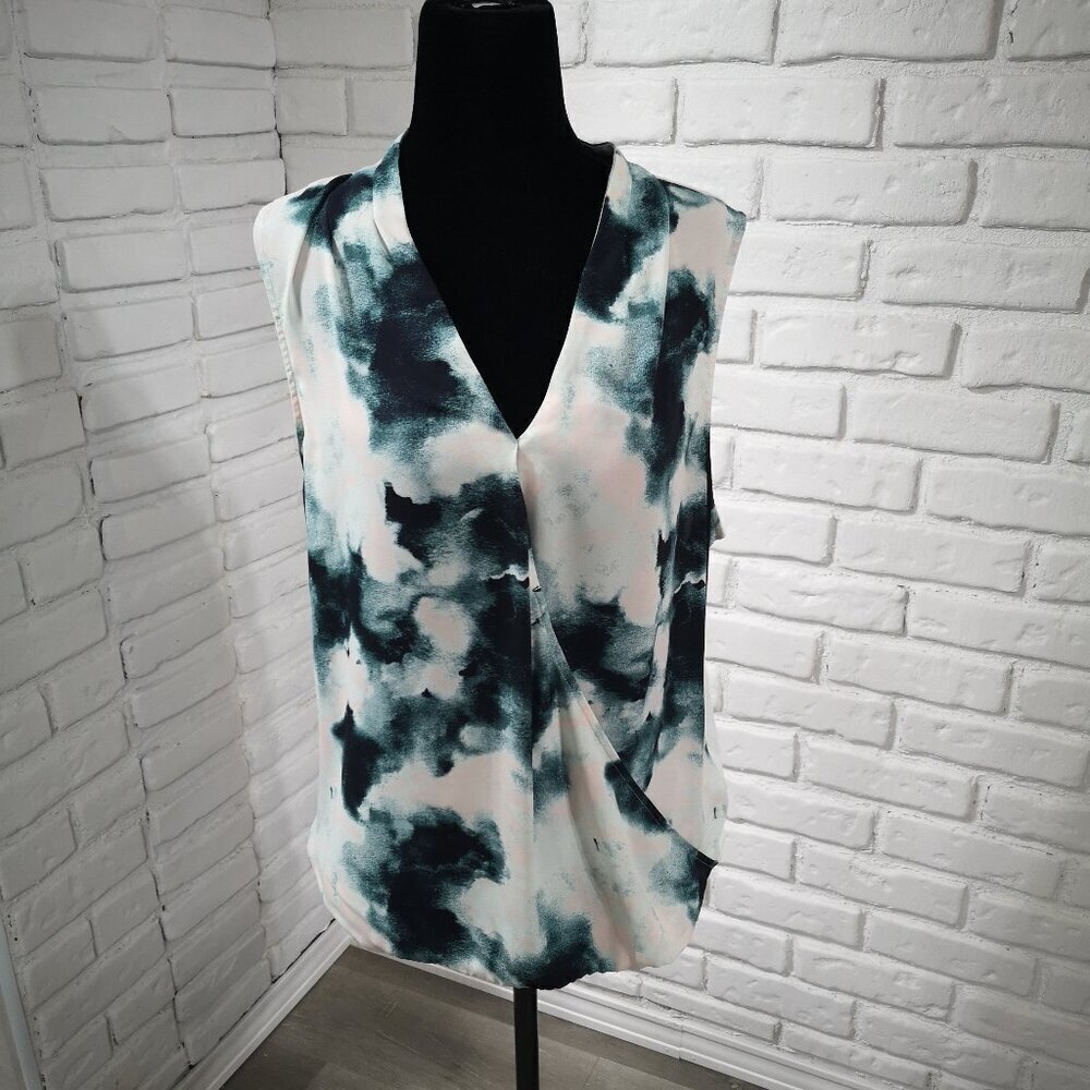 Reitmans The Classic Ladies Size Large Green & Pink Sleeveless Blouse